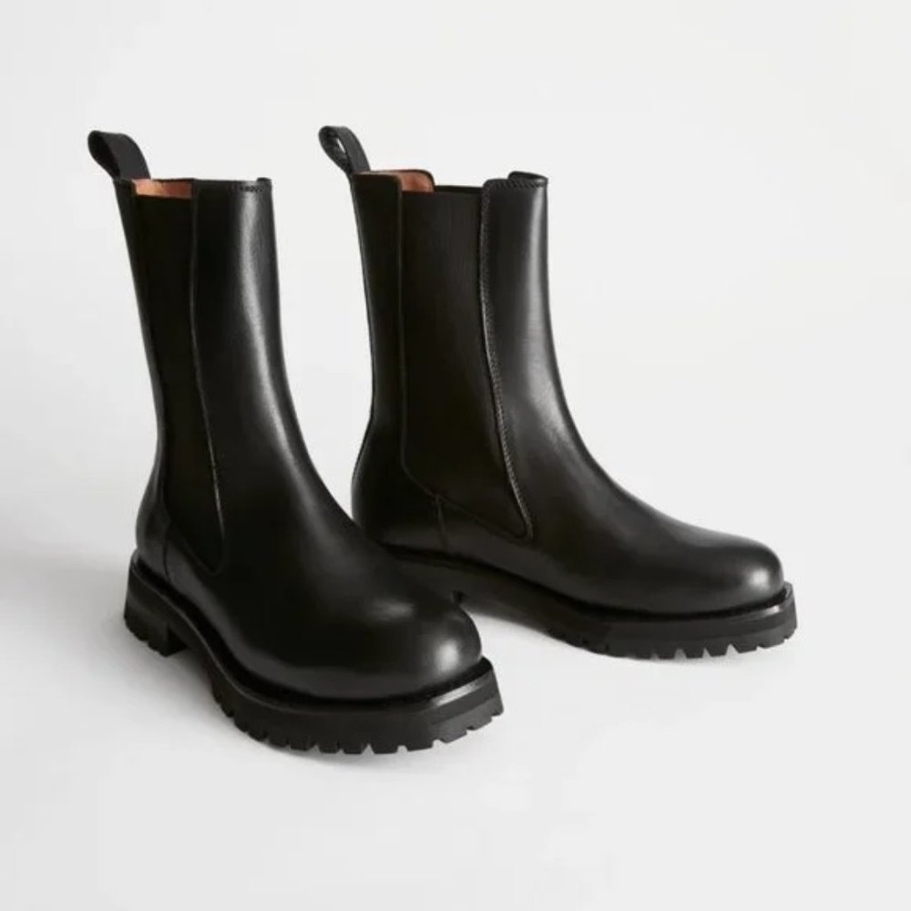 NIB & Other Stories Chunky Lug Sole Leather Chelsea Boots Black Size 6 EU37